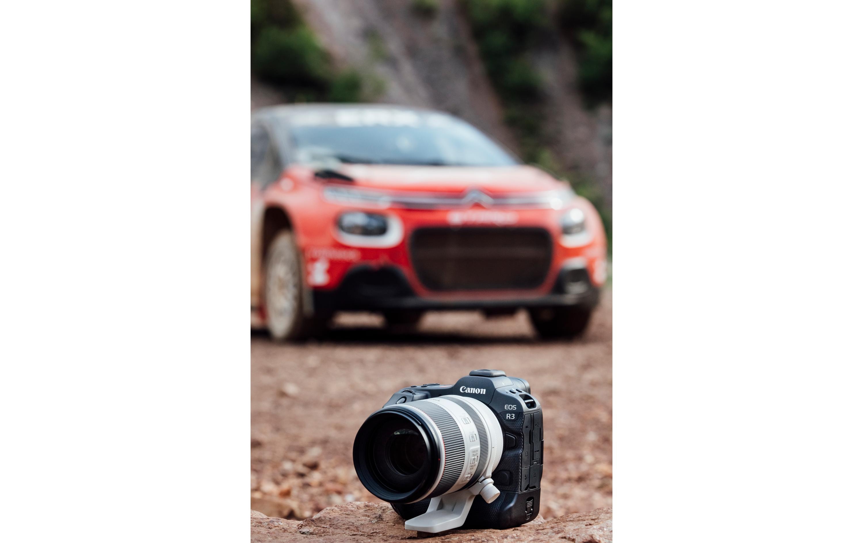 Fotokamera EOS R3 Kit RF 100-300mm F/2.8L IS USM<br>Blitzschnelle Systemkamera zum Fotografieren und Filmen inklusive Objektiv