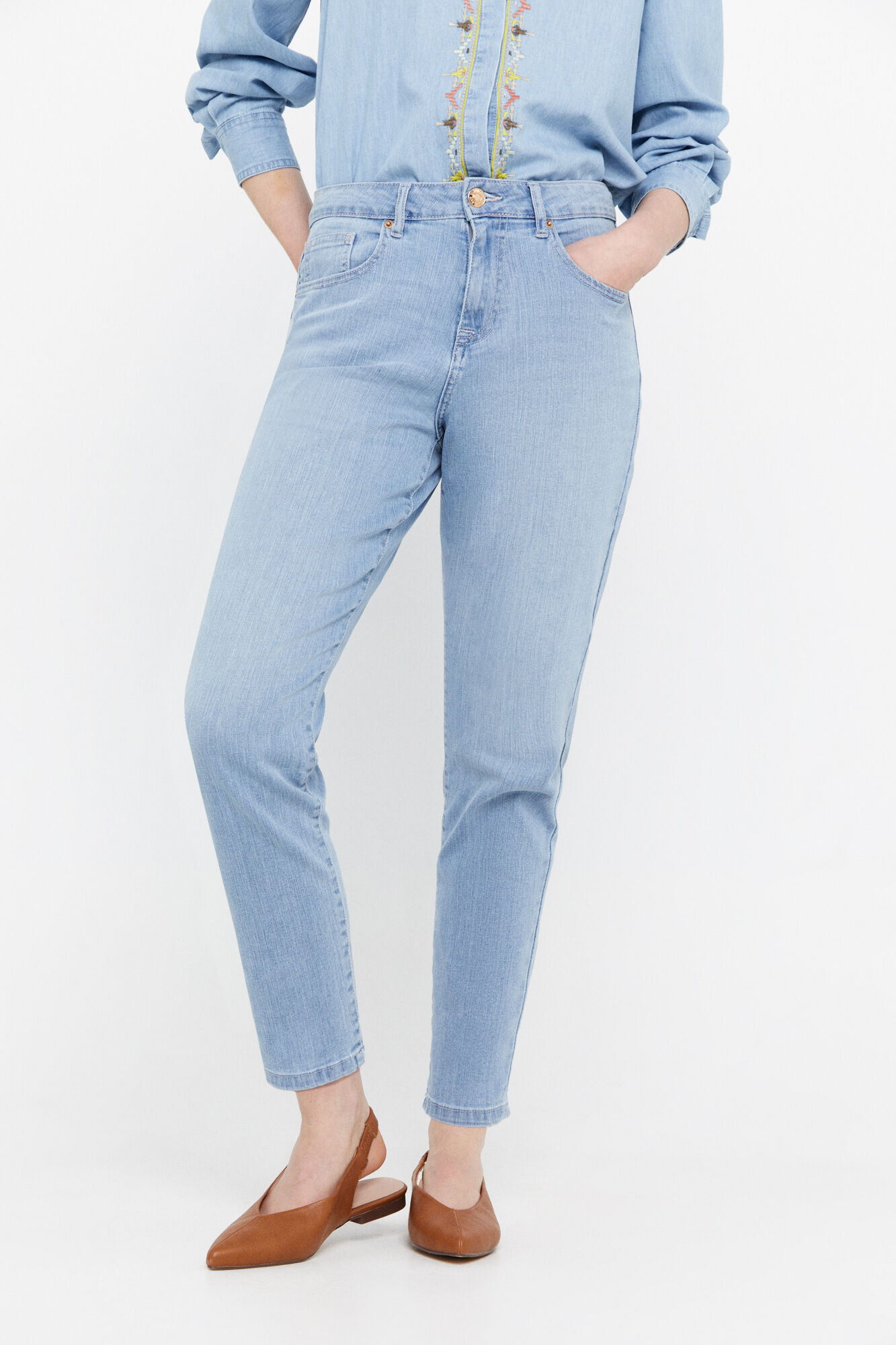 Calça estilo Mom Fit - Azul escuro