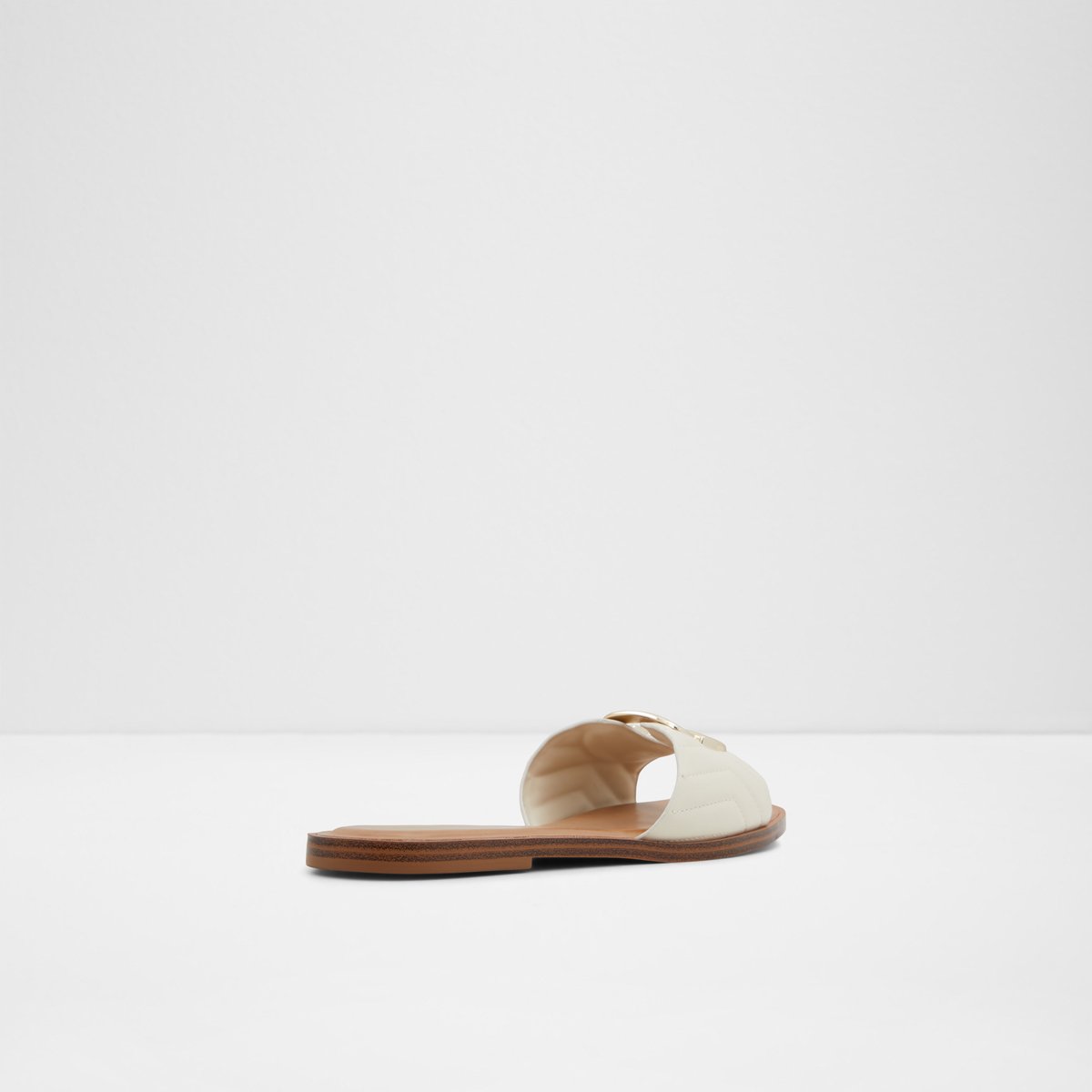 Qelajar White Women Flat Sandals