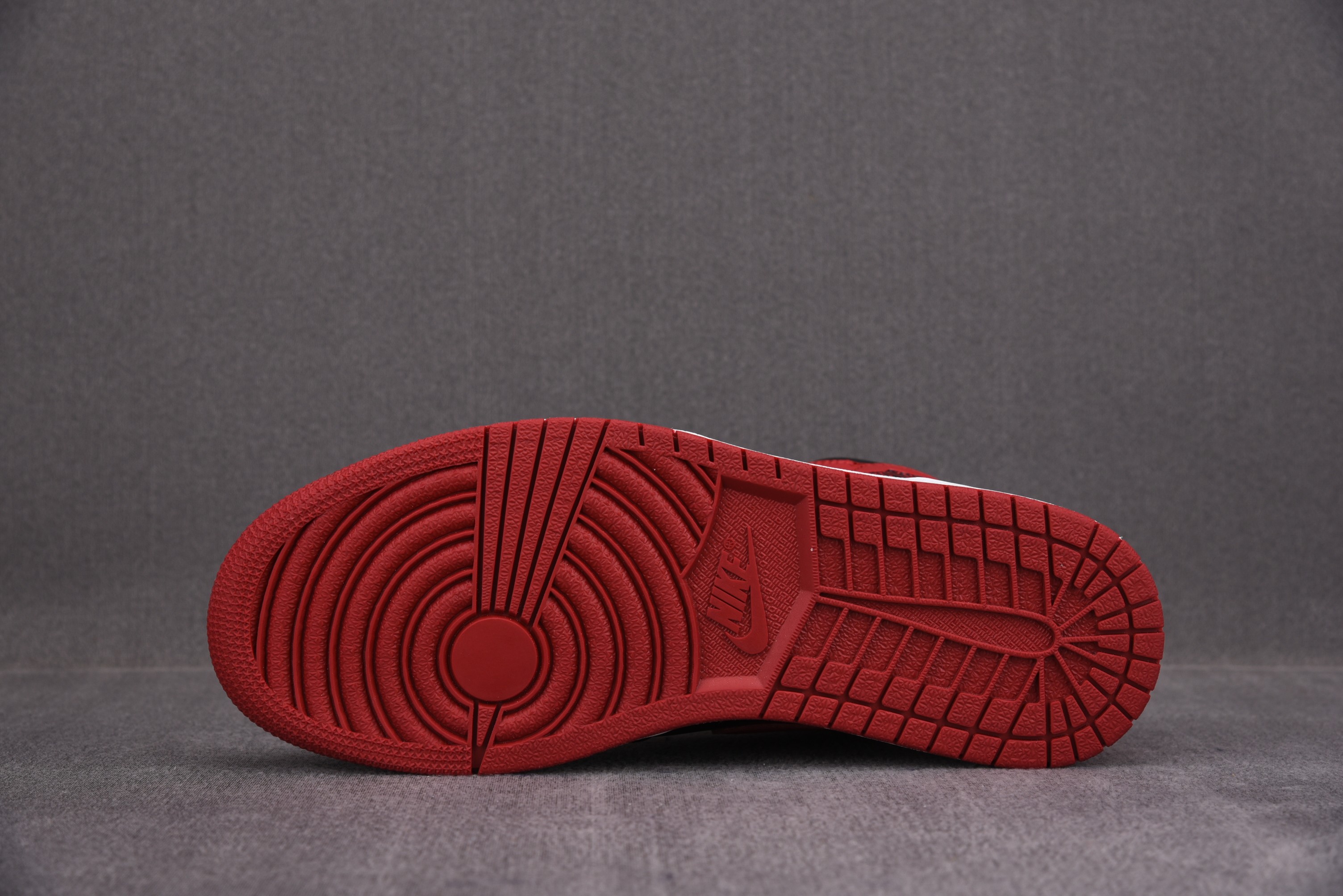 Jordan 1 Mid Banned (2020)