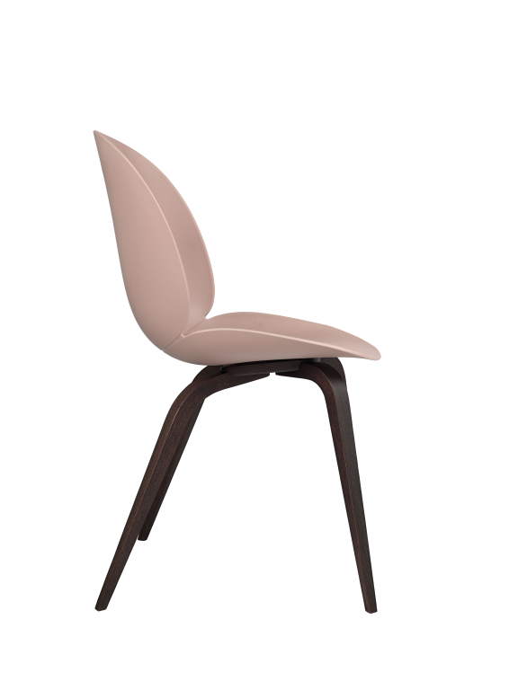 Gubi Beetle stoel met gerookt eiken onderstel, alabaster white
