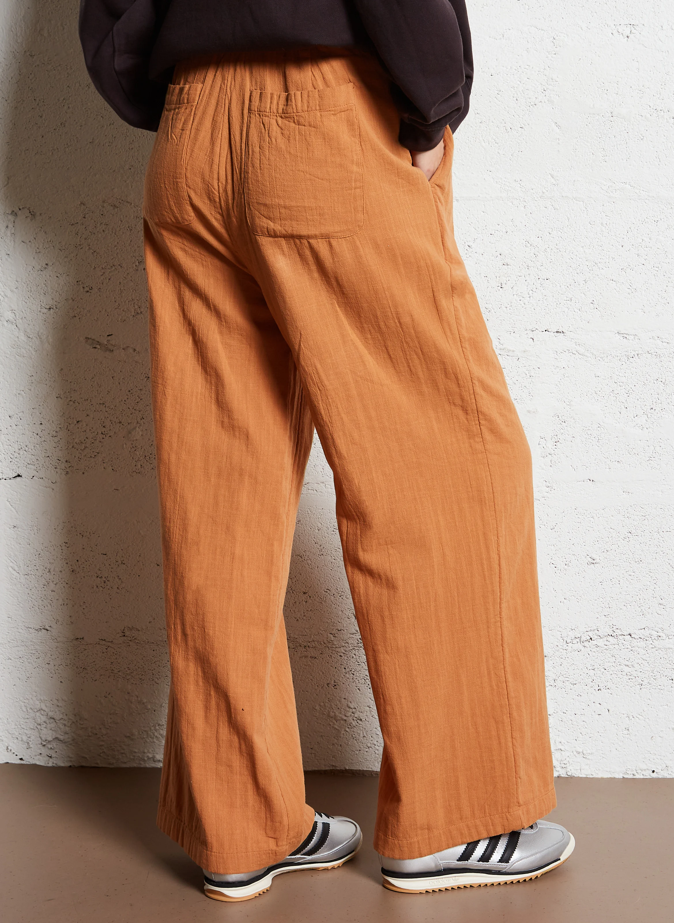 TAILOR MADE - Pantalon large taille haute en coton | Marron