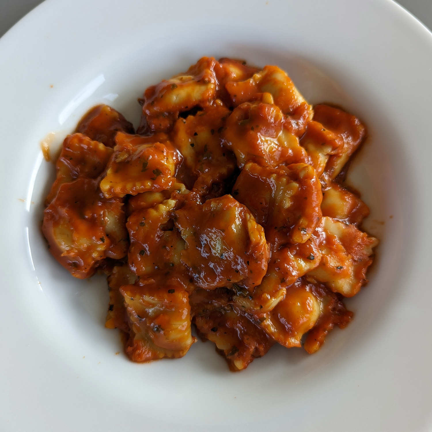 Raviolis aux légumes bio sauce Toscane
