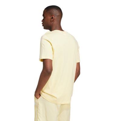 Adidas SportswearEssentials Embroidered Small Logo T-Shirt - gelb