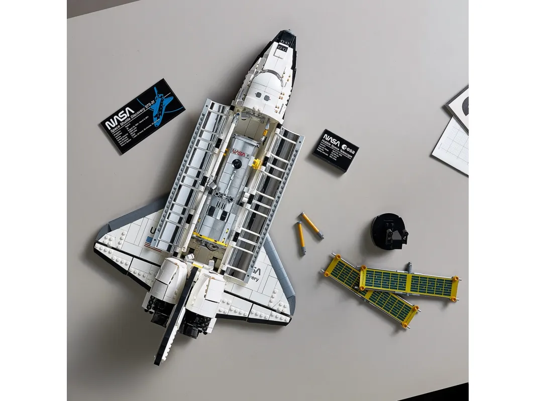 LEGO Creator Expert 10283 NASA Space Shuttle Discovery