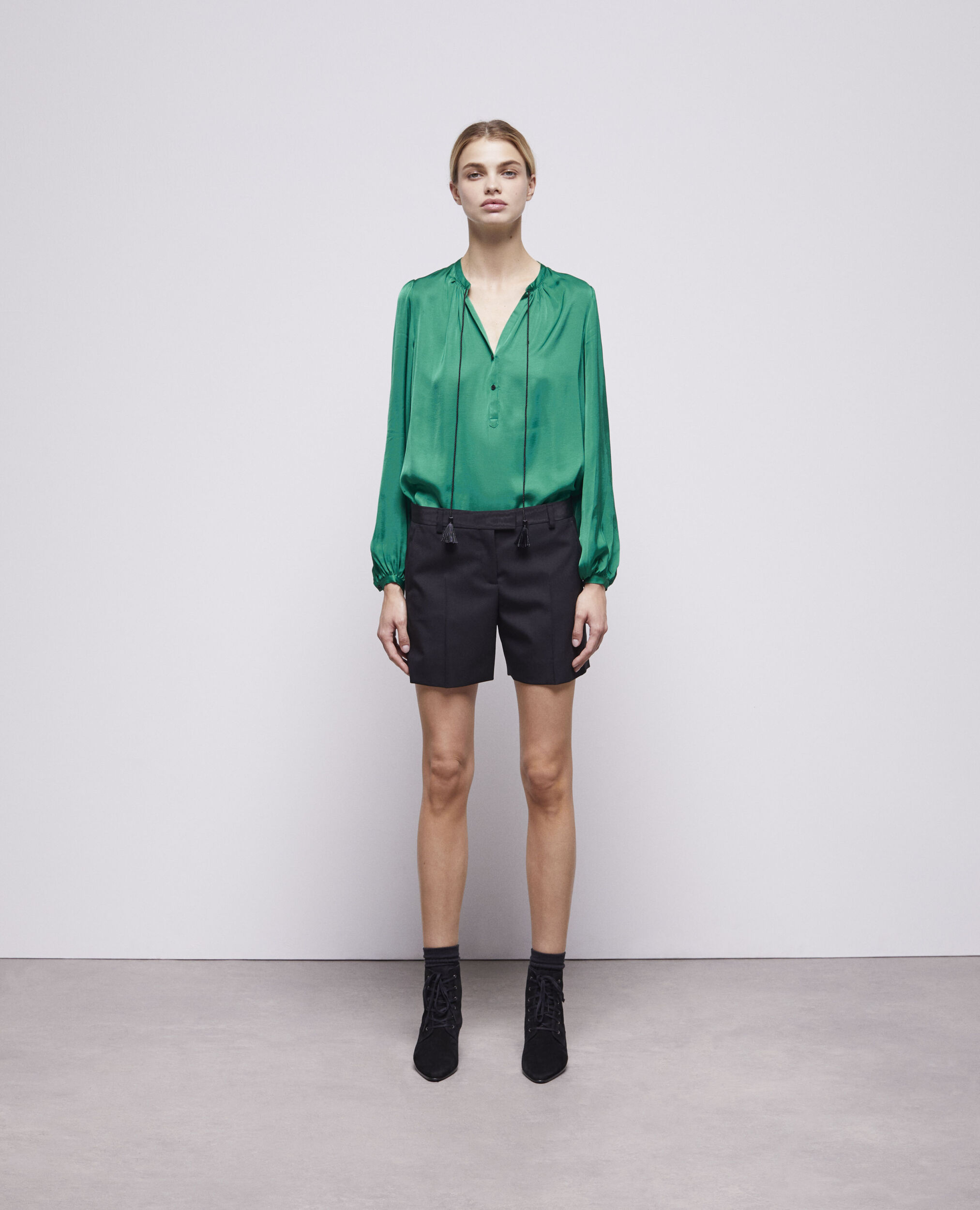 Short en laine noir