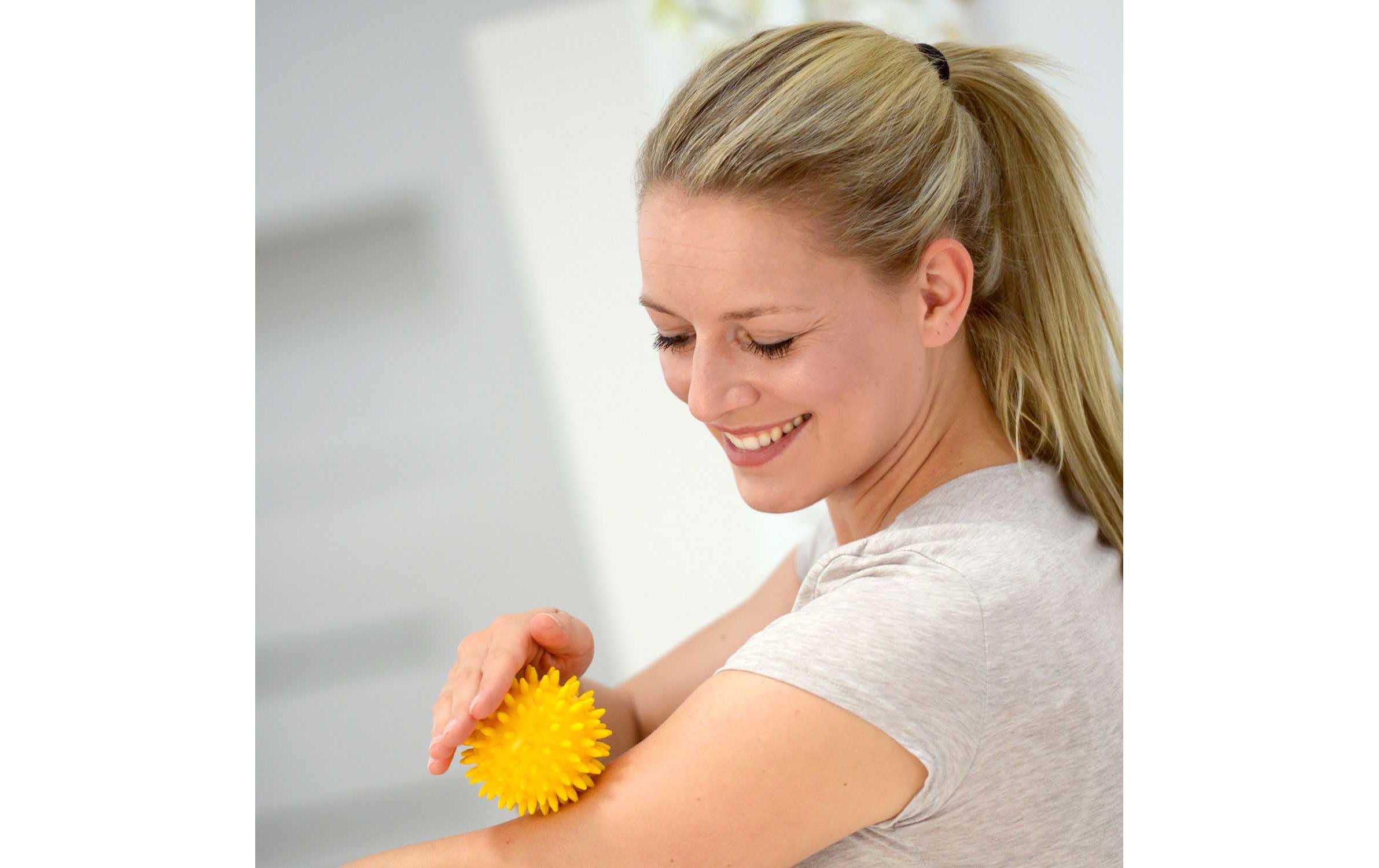 Spiky-Ball gelb Ø 8 cm, 2 StückIgelball Massageball