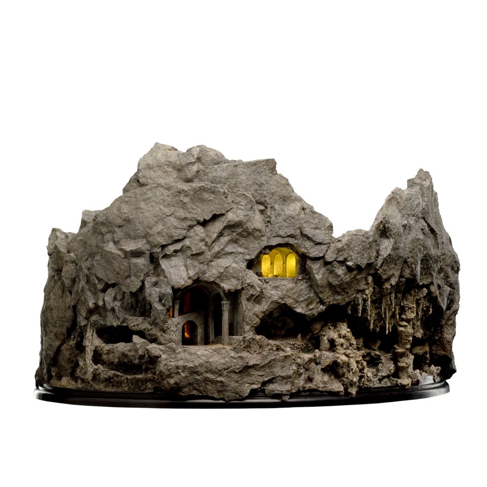 The Lord of the Rings Trilogy - Environment - Helm's Deep Statue