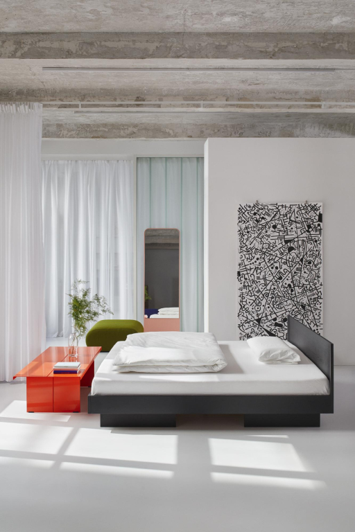 Objekte unserer Tage Zians bed met hoofdbord 160x200 walnoot naturel