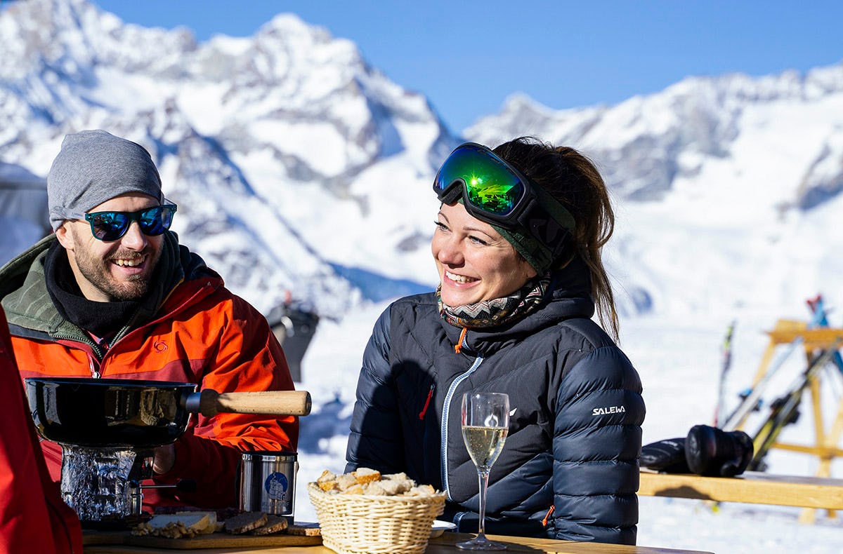 Fondue im Iglu Kühtai