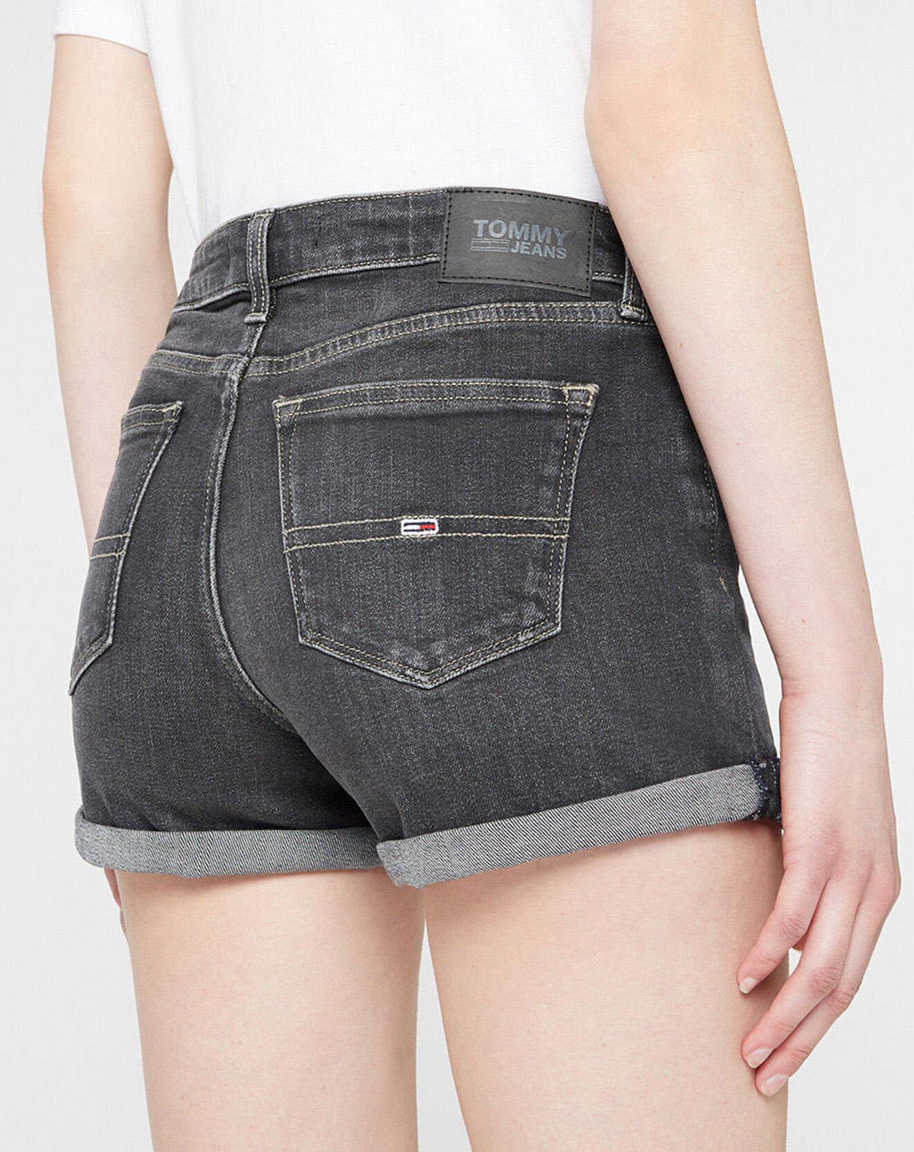Tommy Jeans Short en Denim Mid Rise gris