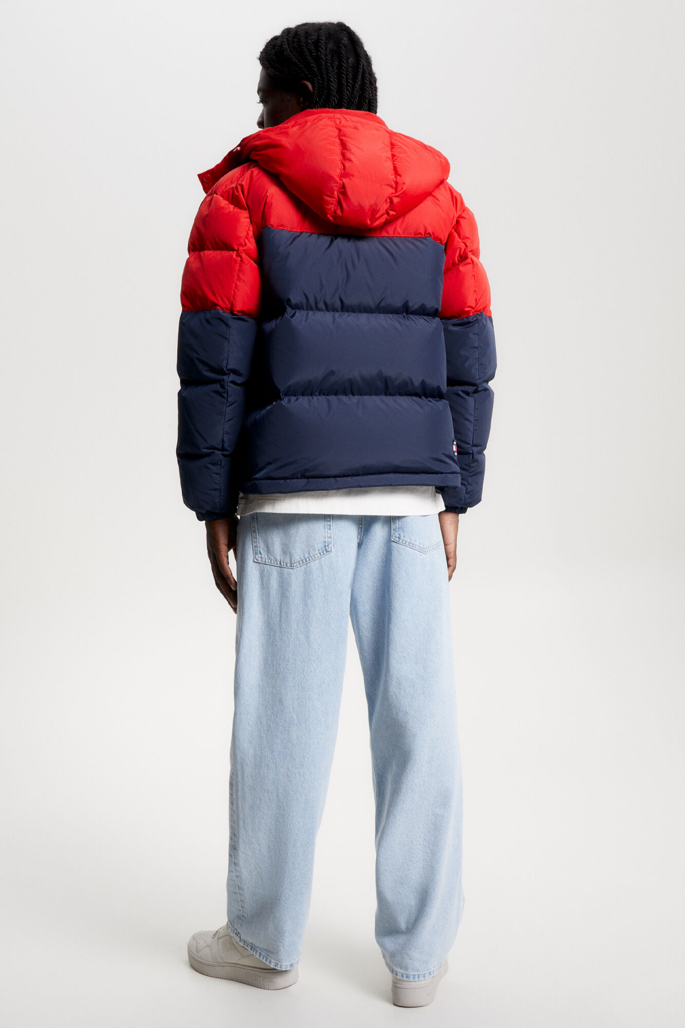 Jaqueta masculina Alaska Tommy Jeans com enchimento de plumas.