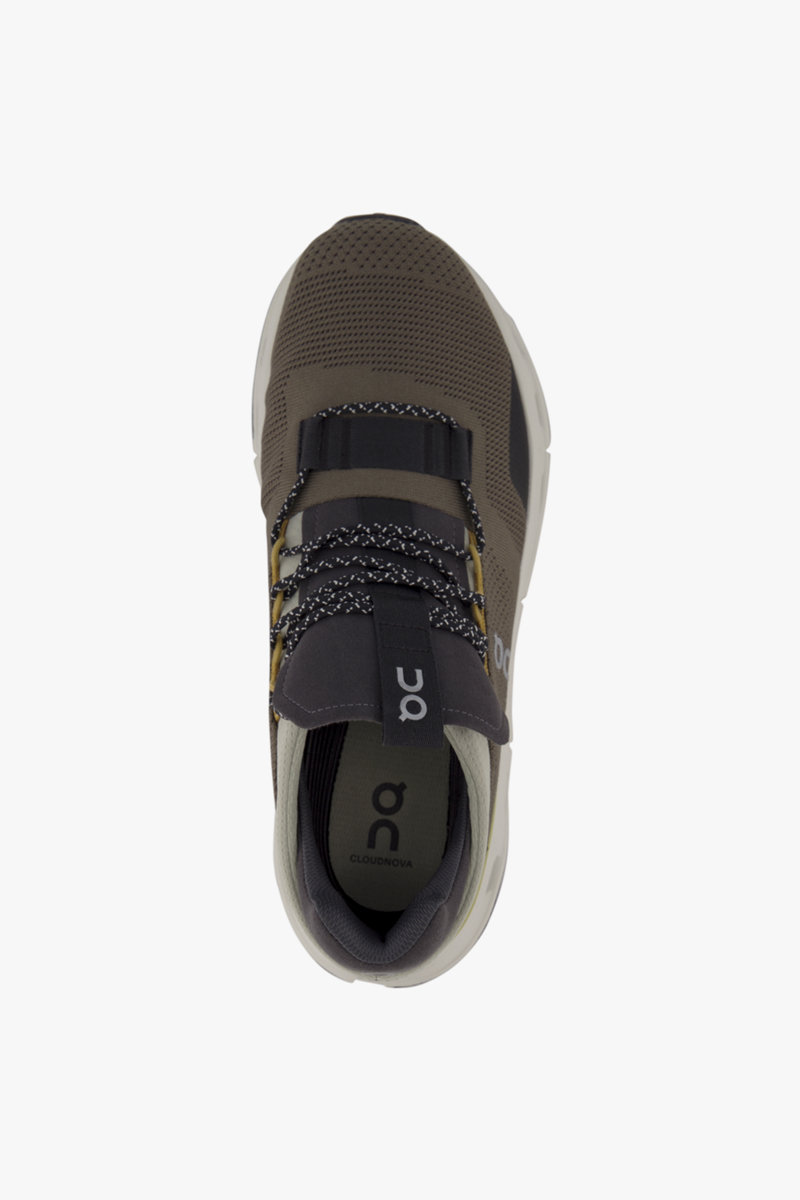 ON Cloudnova Herren Sneaker