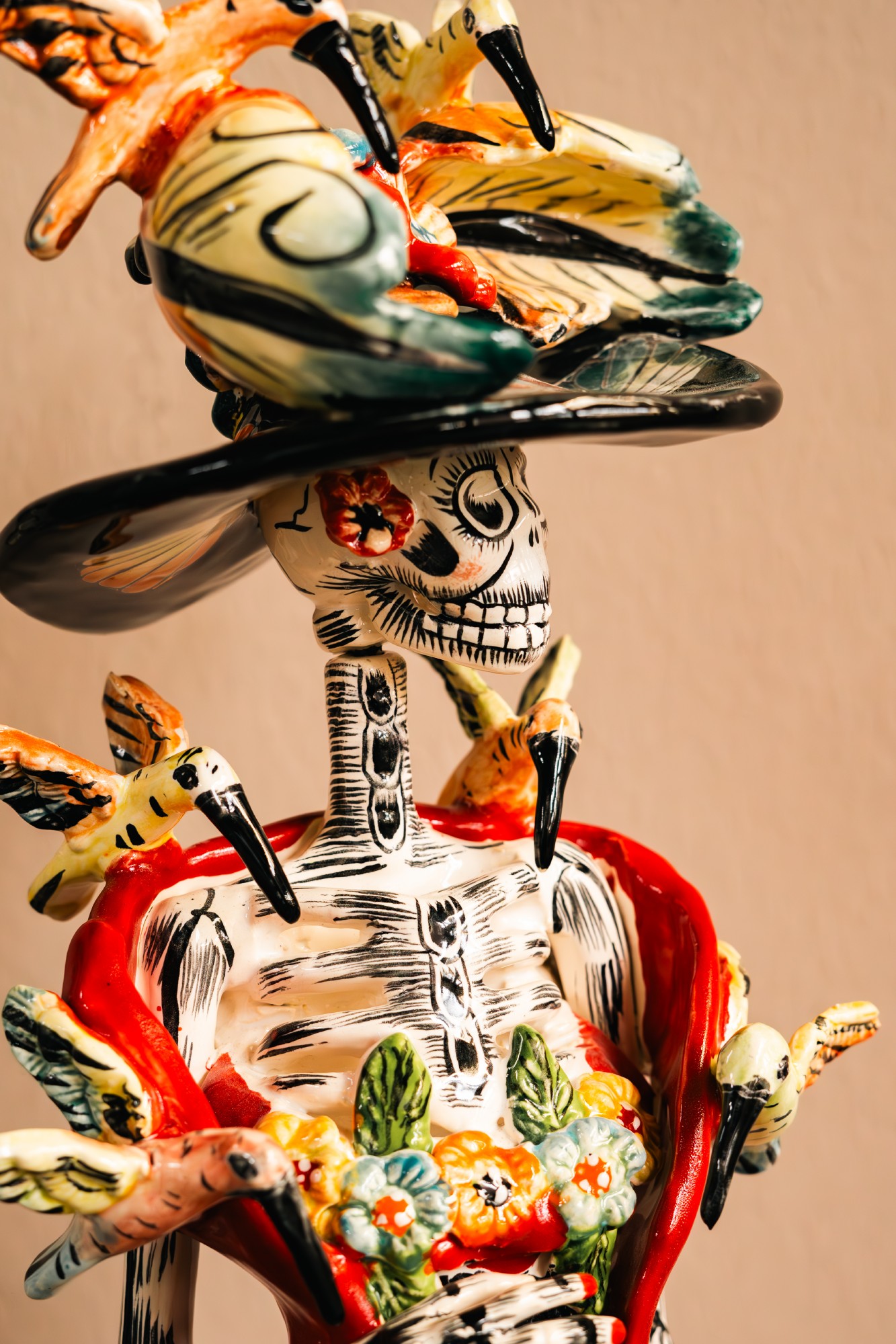 Keramik-Figur 'Calando Colibri', multicolor, H 61 cm, B 18 cm, L 16 cm von fischer's lagerhaus