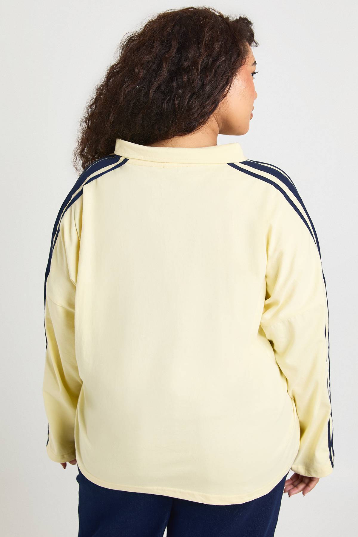 boohoo Sweatshirt Grande Taille À Manches Longues