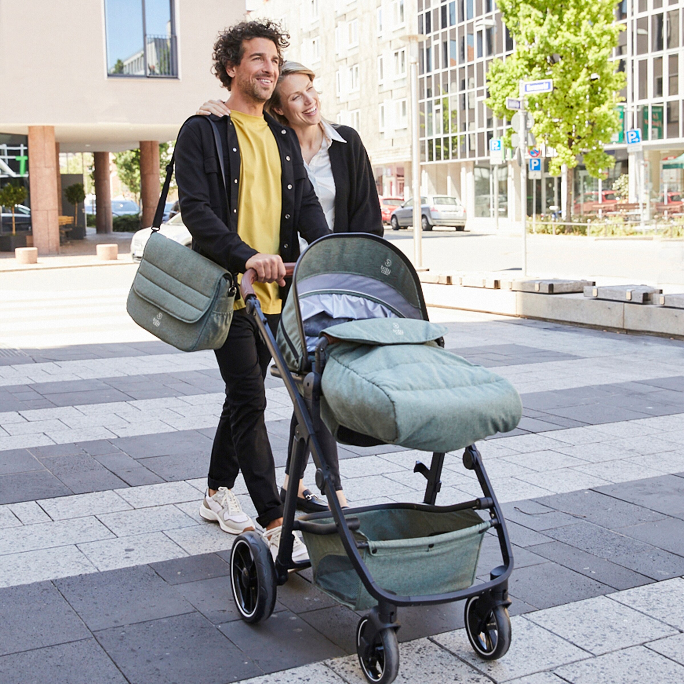 babycab Kombikinderwagen Stockholm Trio-Set (2024) inkl. i-Size Babyschale und Wickeltasche forest green