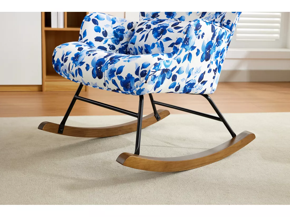 Fauteuil à bascule en velours élégant avec cadre métallique et base en bois pour une chambre sophistiquée