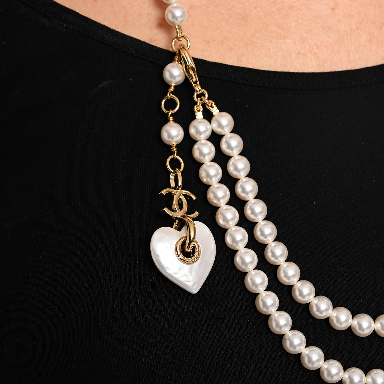 Chanel Collier Coeur Perles blanc - Très bon état