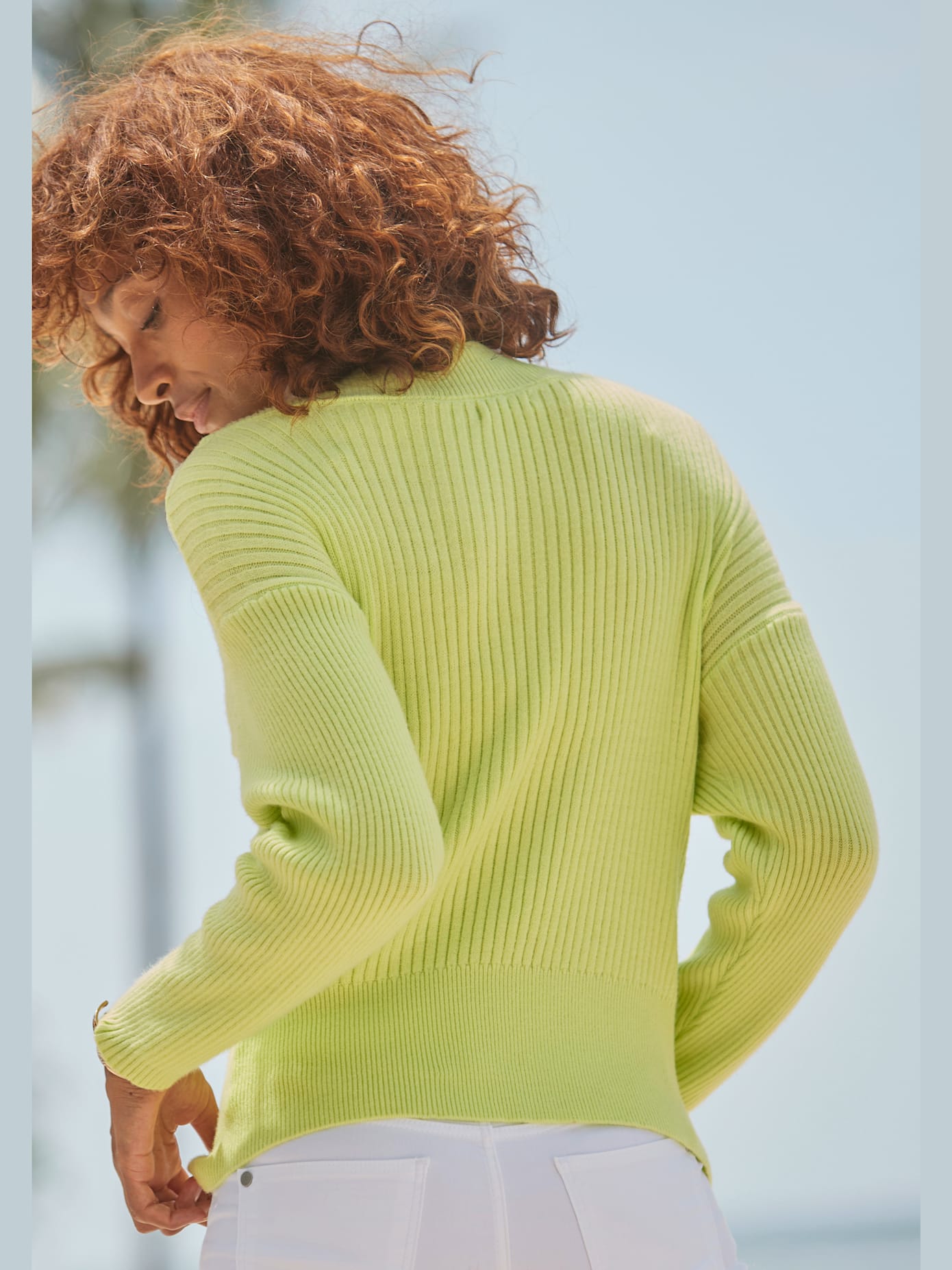 Pull en tricot encolure originale