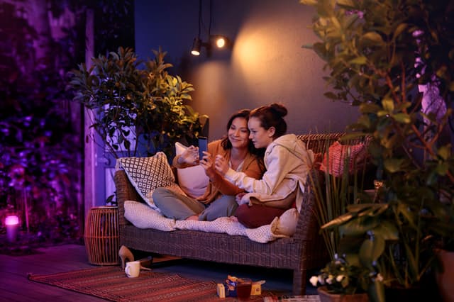 Philips Hue Lily udvidelsesenhed med pig 1x8W (sort)
