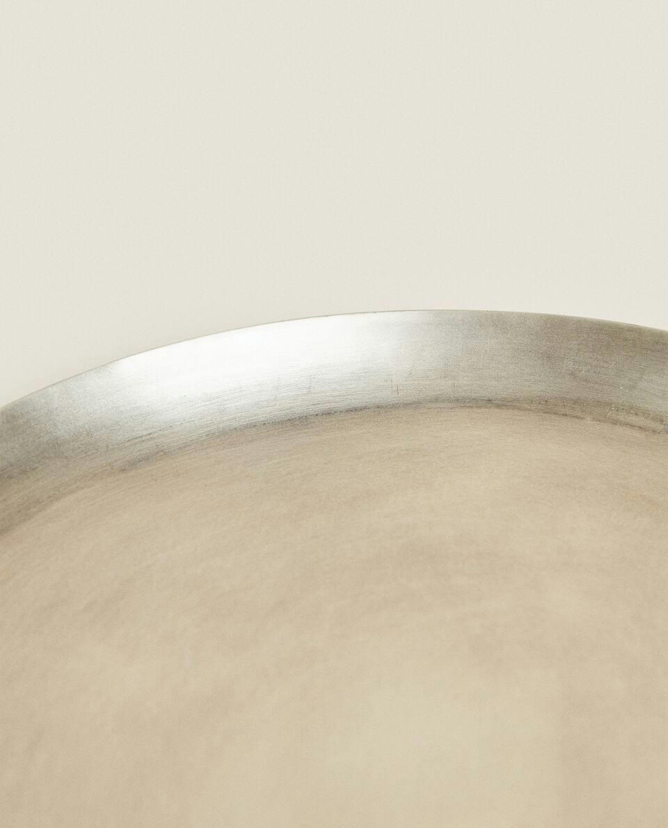 BANDEJA DECORATIVA DE METAL IRREGULAR