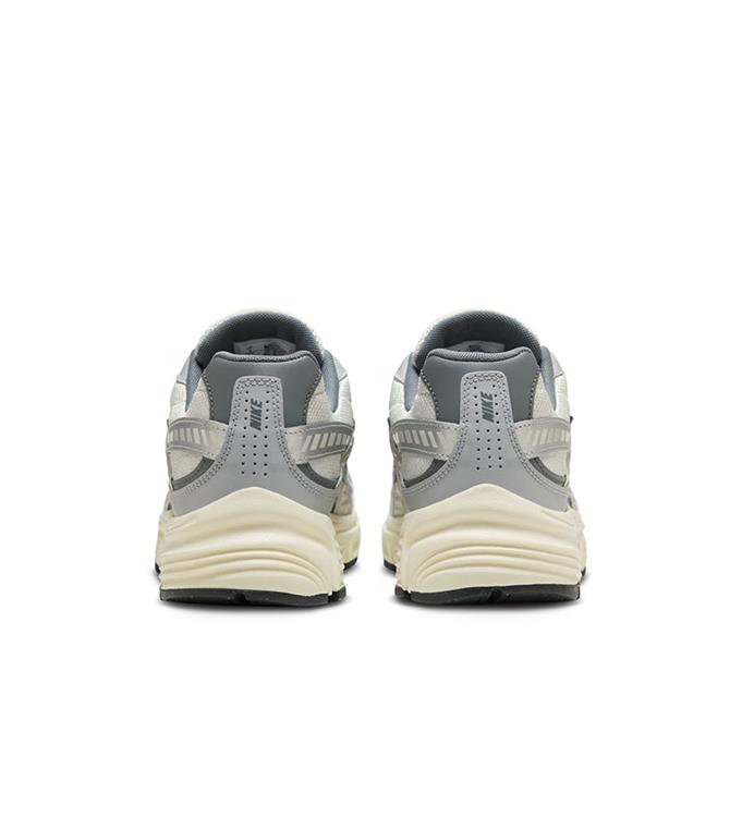 NIKE INITIATOR,LIGHT BONE/SMOK LIGHT-BONE-SMOKE-GREY-COCONUT
