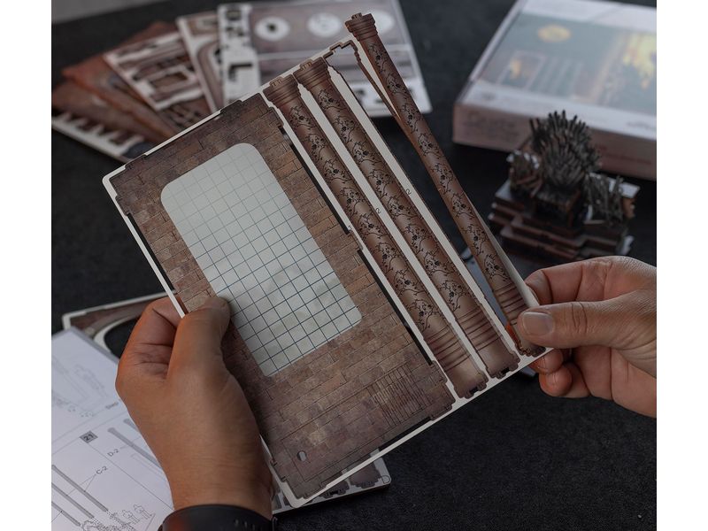 Revell Bausatz Iron Throne Dragon House Zauberhafte Miniaturwelt mit LED-Beleuchtung für Ihr Bücherregal