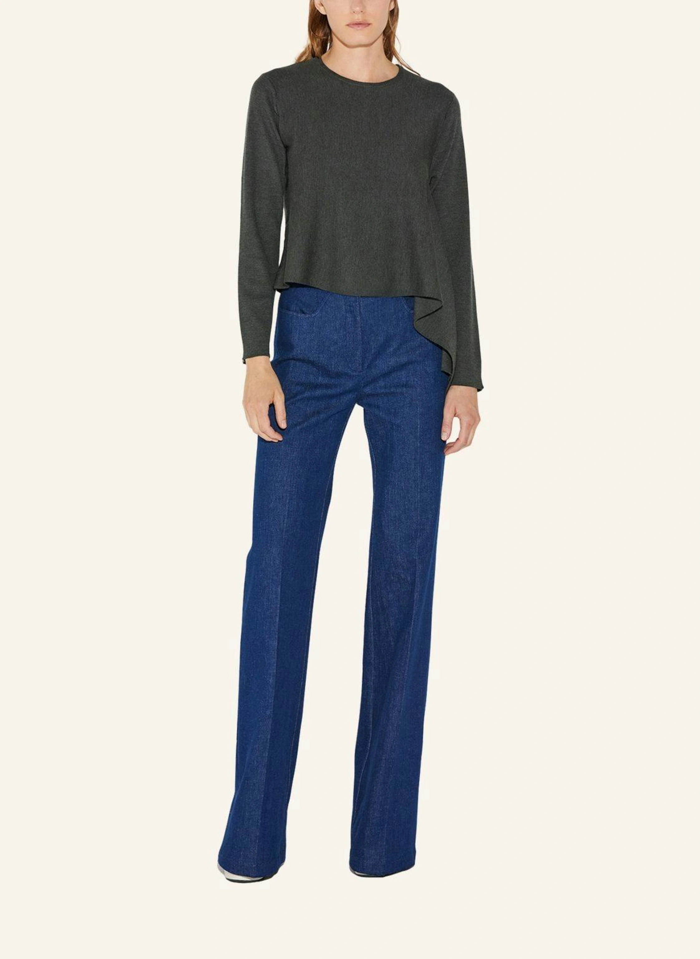 CÂLLAS MILANO HELOISE Asymmetrischer Pullover aus Merinowolle mit Rundhalsausschnitt