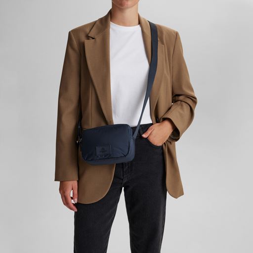 Markberg Less Crossbody Taske, Navy