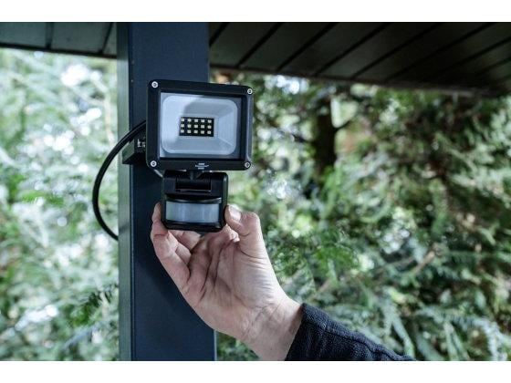Brennenstuhl Scheinwerfer LED JARO 1060 P 10 W LED Strahler mit Bewegungsmelder
