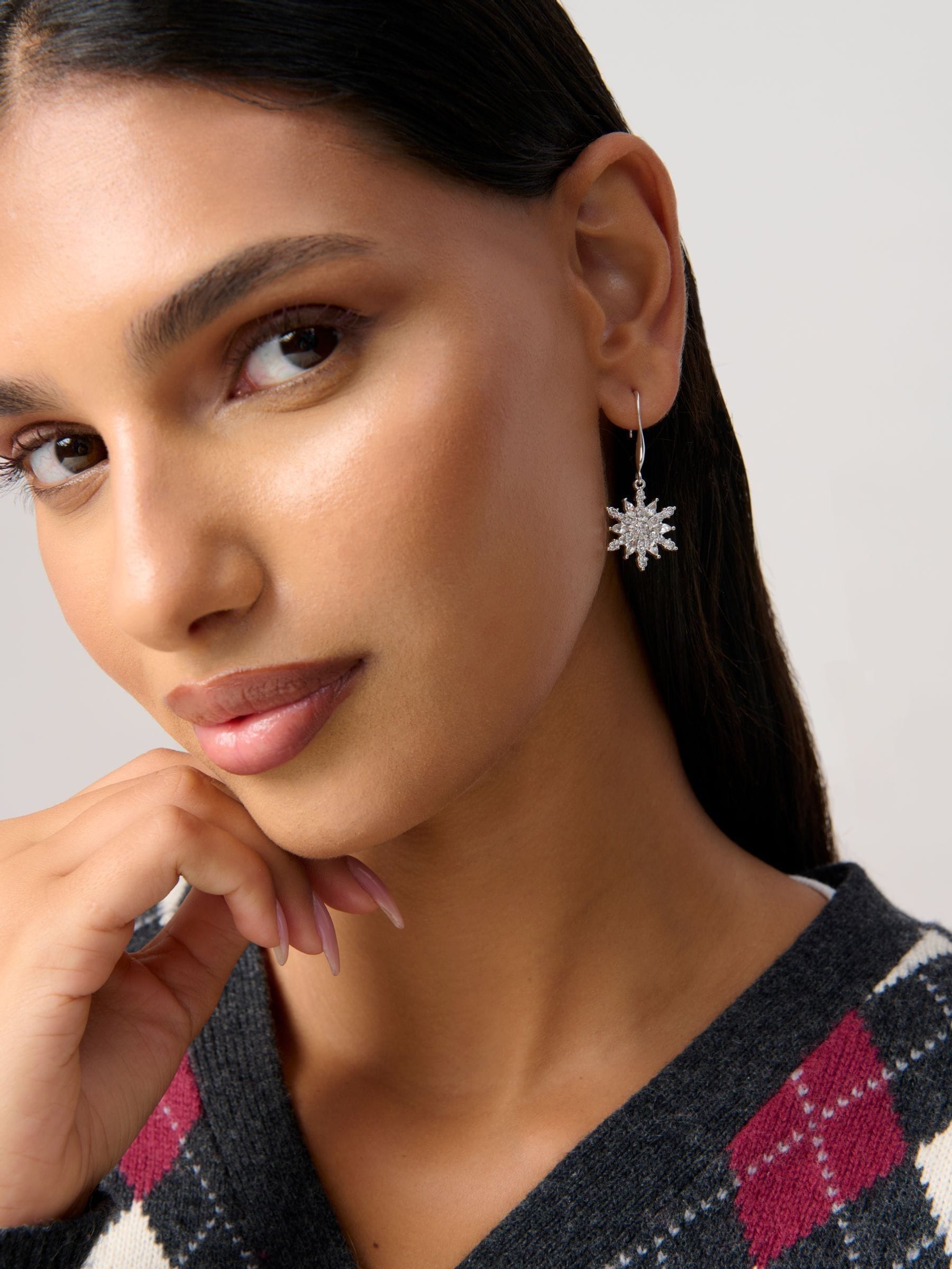 Aela Silver Tone Christmas Snowflake Drop Earrings