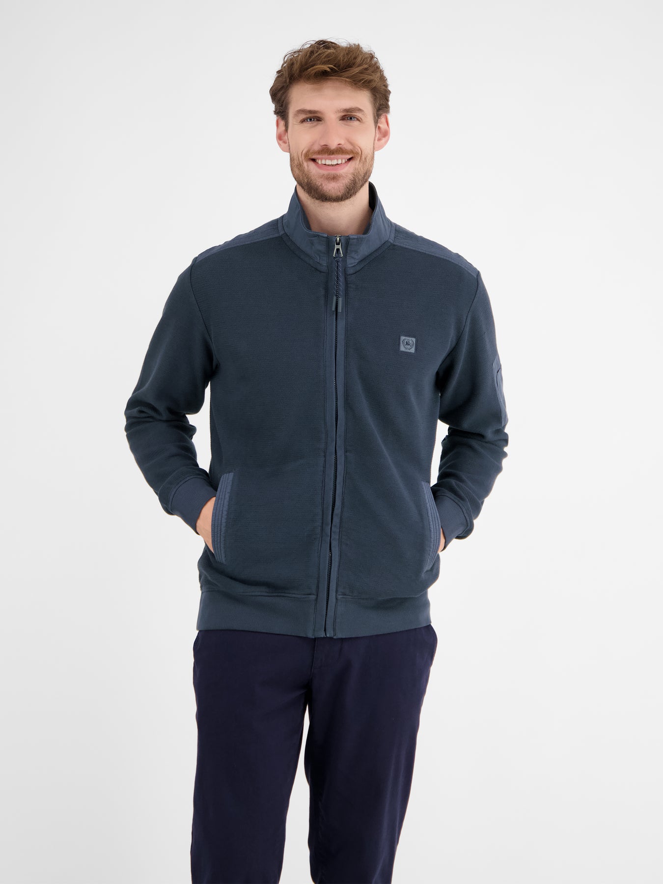 Sweatjacke in Zig-Zag-Struktur