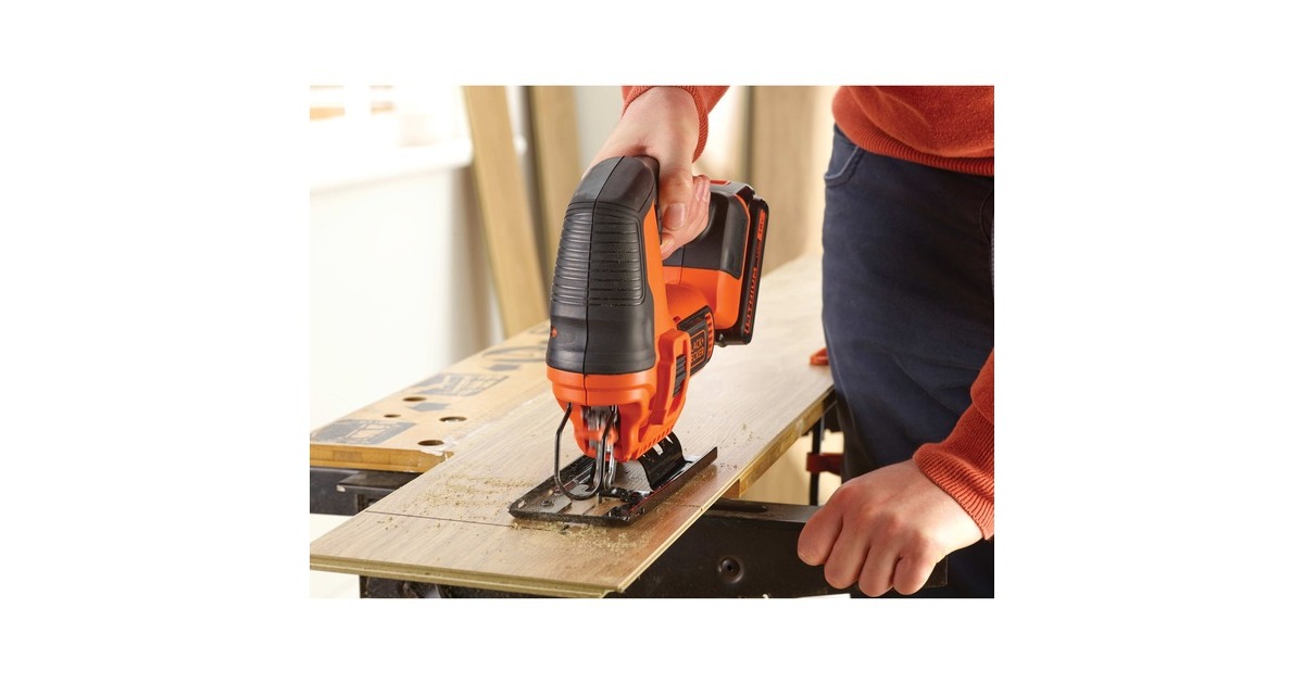 BLACK+DECKERBDCJS18N 18V accu pendeldecoupeerzaag   (Oranje/zwart, Accu en oplader niet inbegrepen)