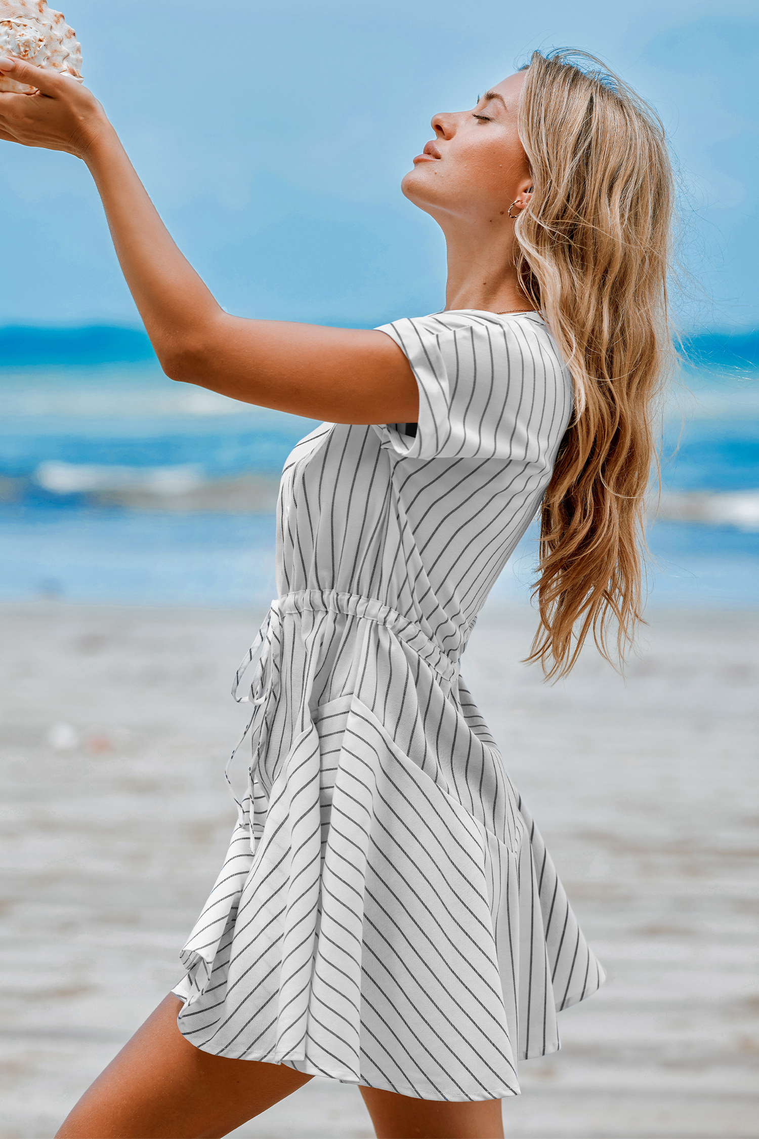 Robe avec taille à cordon à rayures