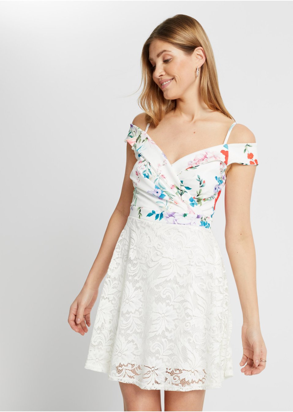 Robe avec jupe en dentelle