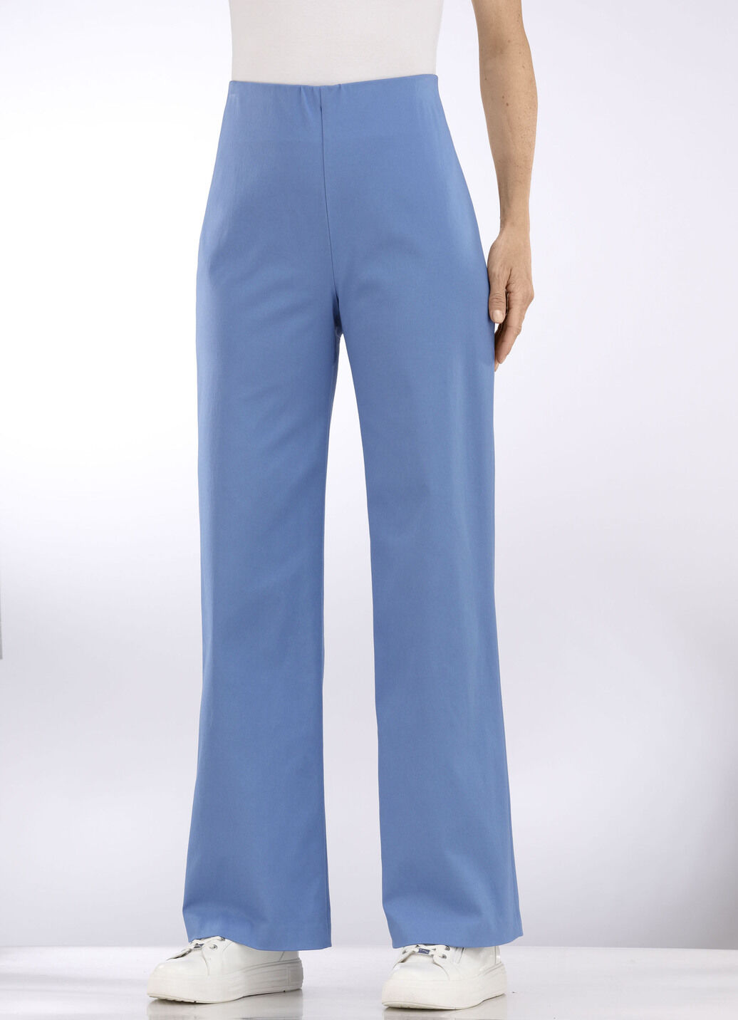 Soft-Stretch-Hose in modischer Weite