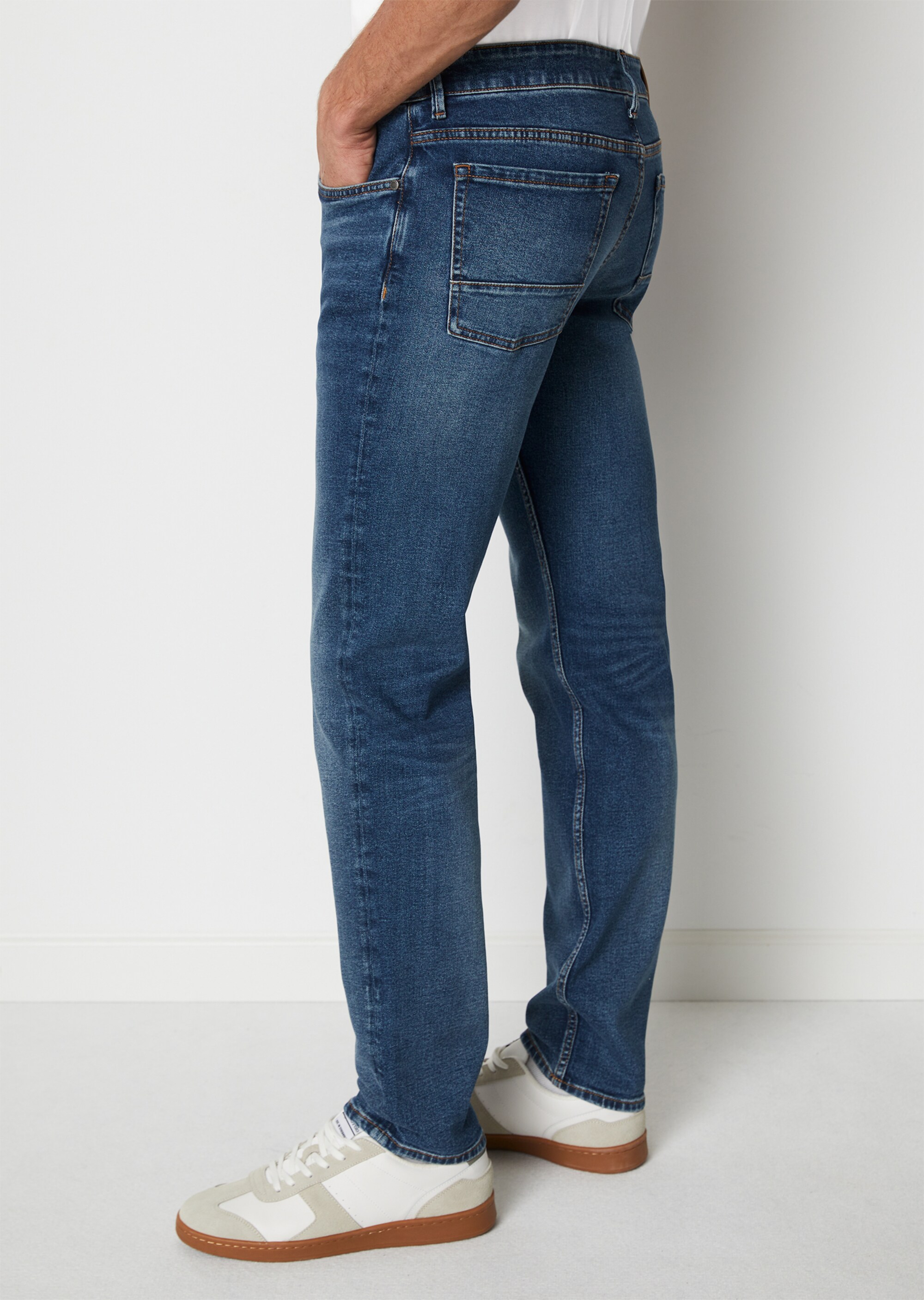 Jeans Modell SJÖBO shaped aus stretchigem Bio-Baumwoll-Mix