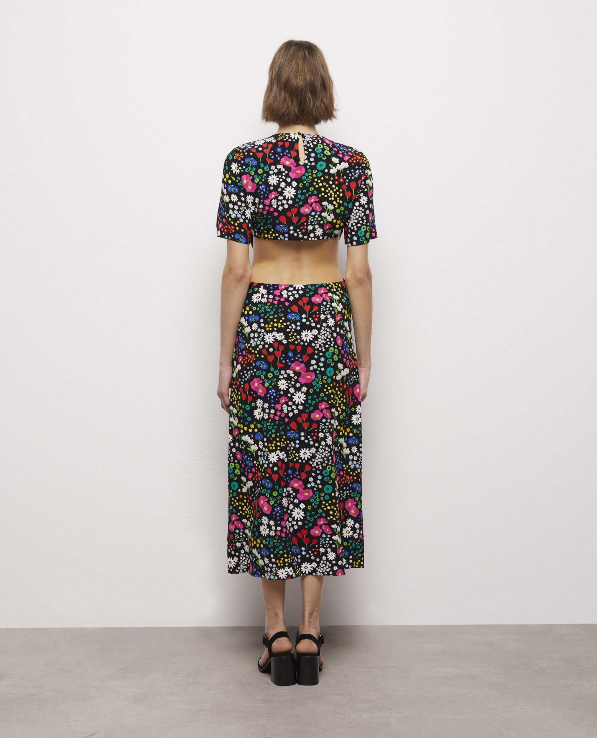 Robe longue imprimée avec ouvertures