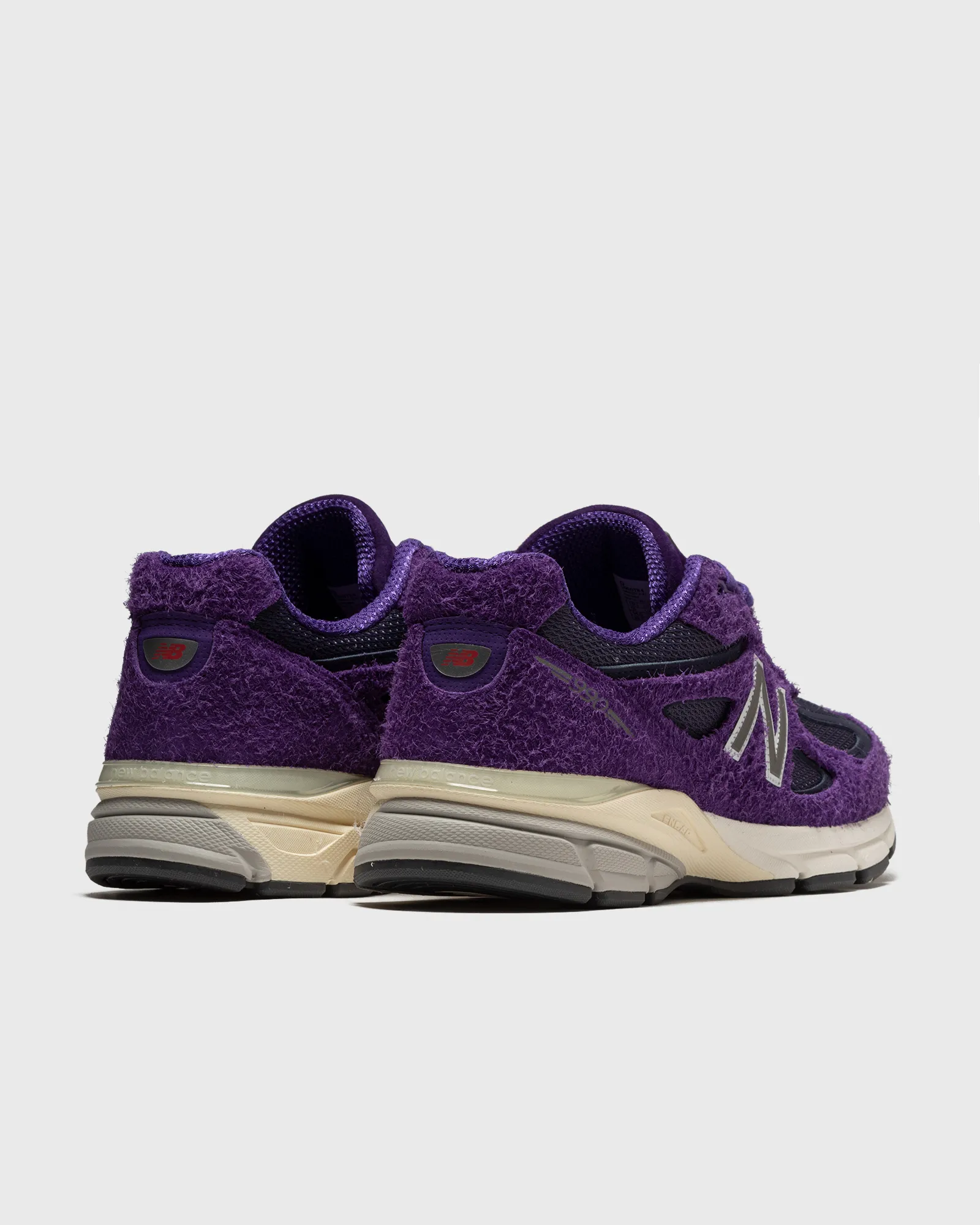 New Balance 990TB4