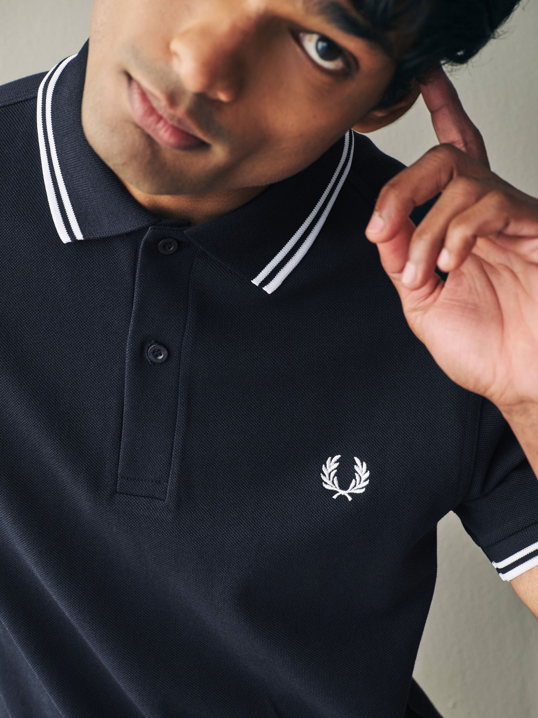 Marineblauw/wit - Fred Perry poloshirt met gestreepte rand