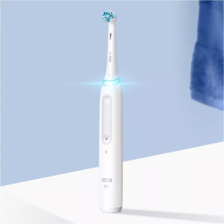 Oral-B Zahnbürste elektrisch, iO Series 4 mit Reiseetui Quite White