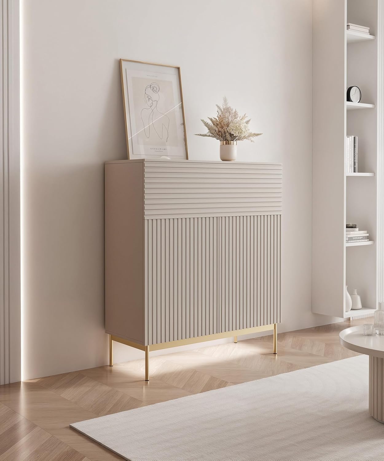 Selsey Kommode mit LED-Beleuchtung Modernes Sideboard in Kaschmir mit Push-to-Open Schlafzimmer Kommode 92cm Breite 4 Ablagen und Klappfach Elegante Goldene Metallbeine für Wohnzimmer