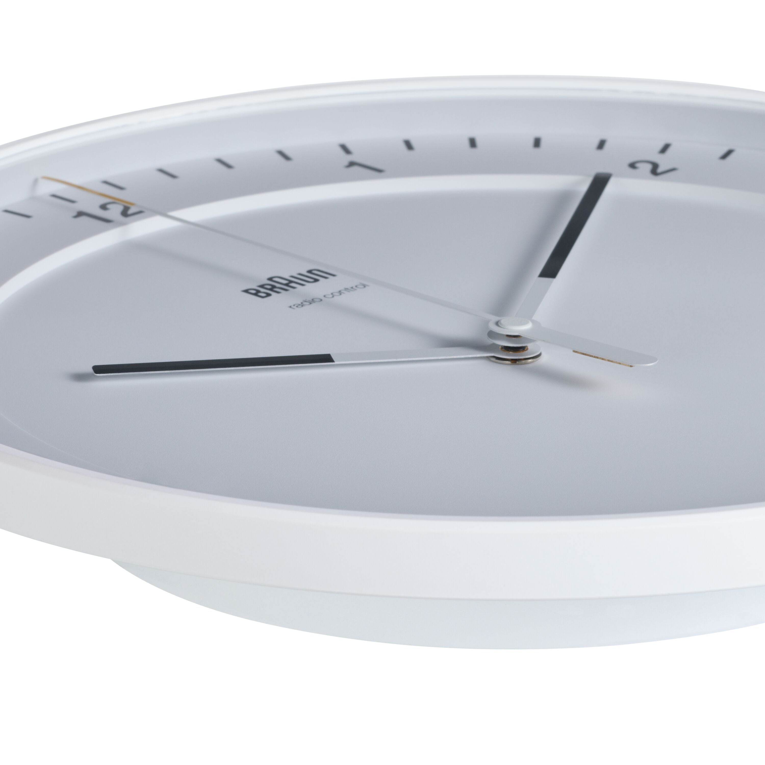 BRAUN Wanduhr - Weiss / H: 30.0 cm