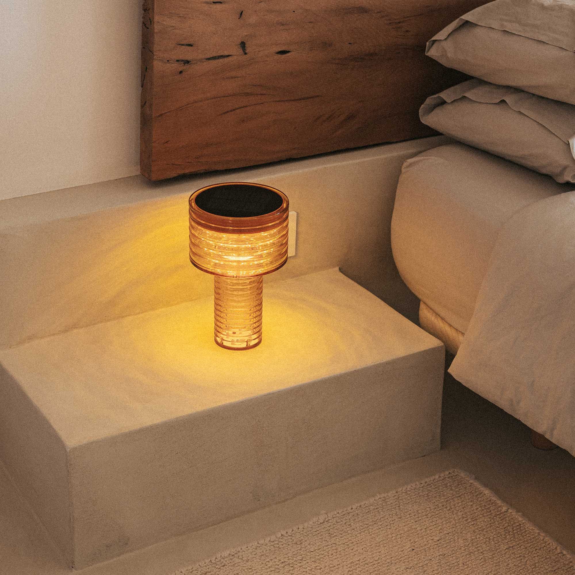 Tafellamp oranje kunststof incl. LED solar oplaadbaar IP44 - Ambar