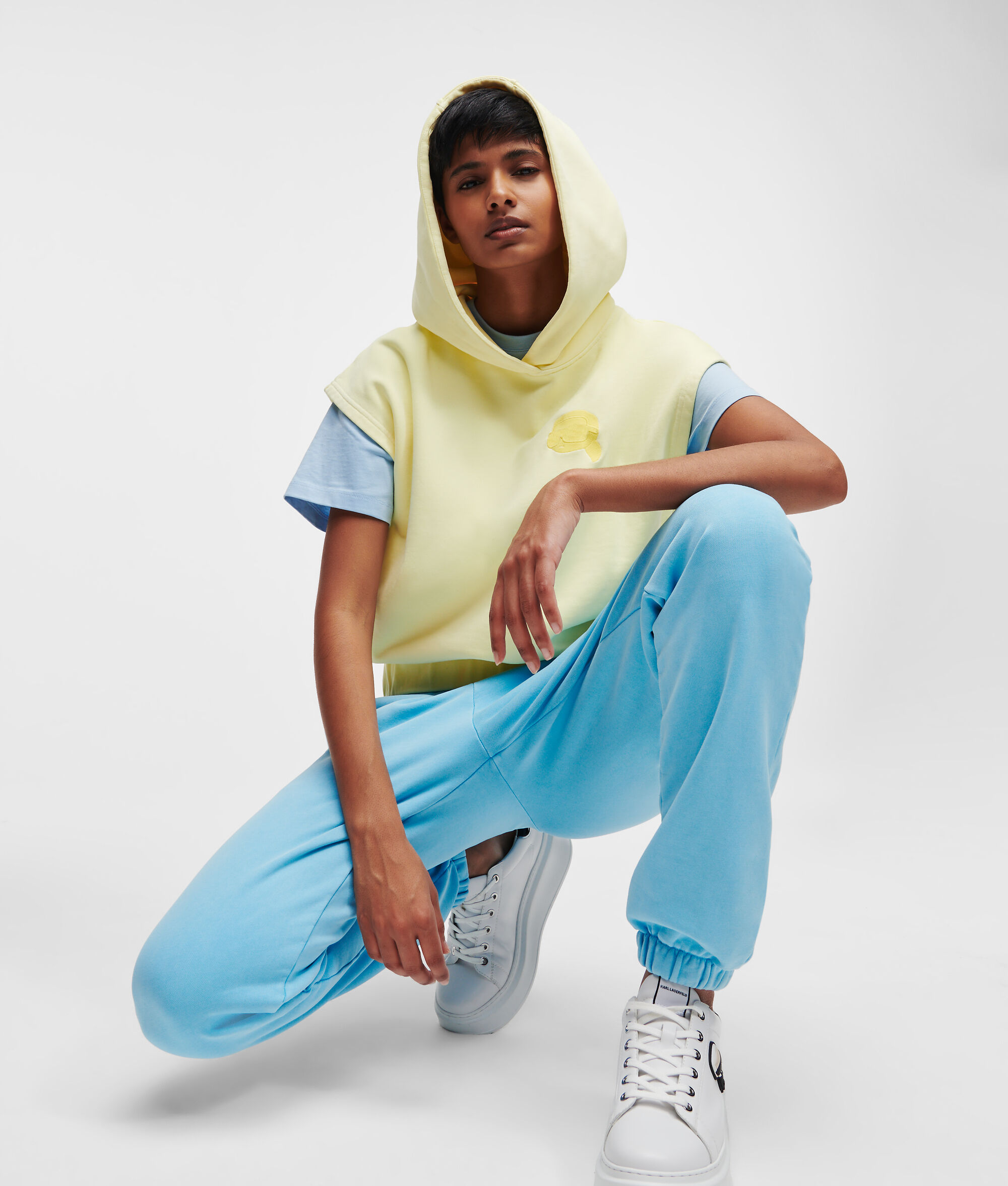 SWEAT À CAPUCHE SANS MANCHES KARL IKONIK