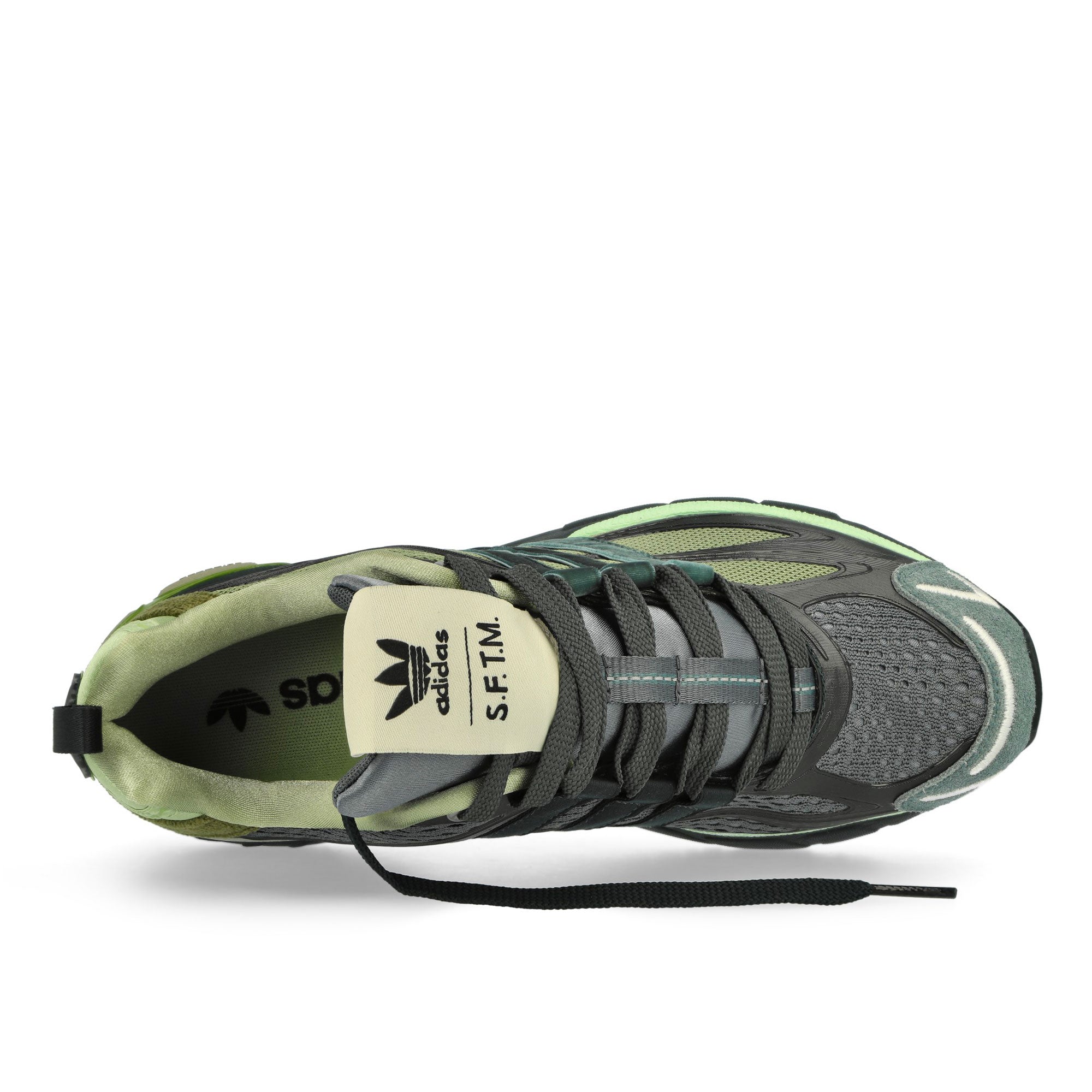 adidas<br>Adistar Cushion