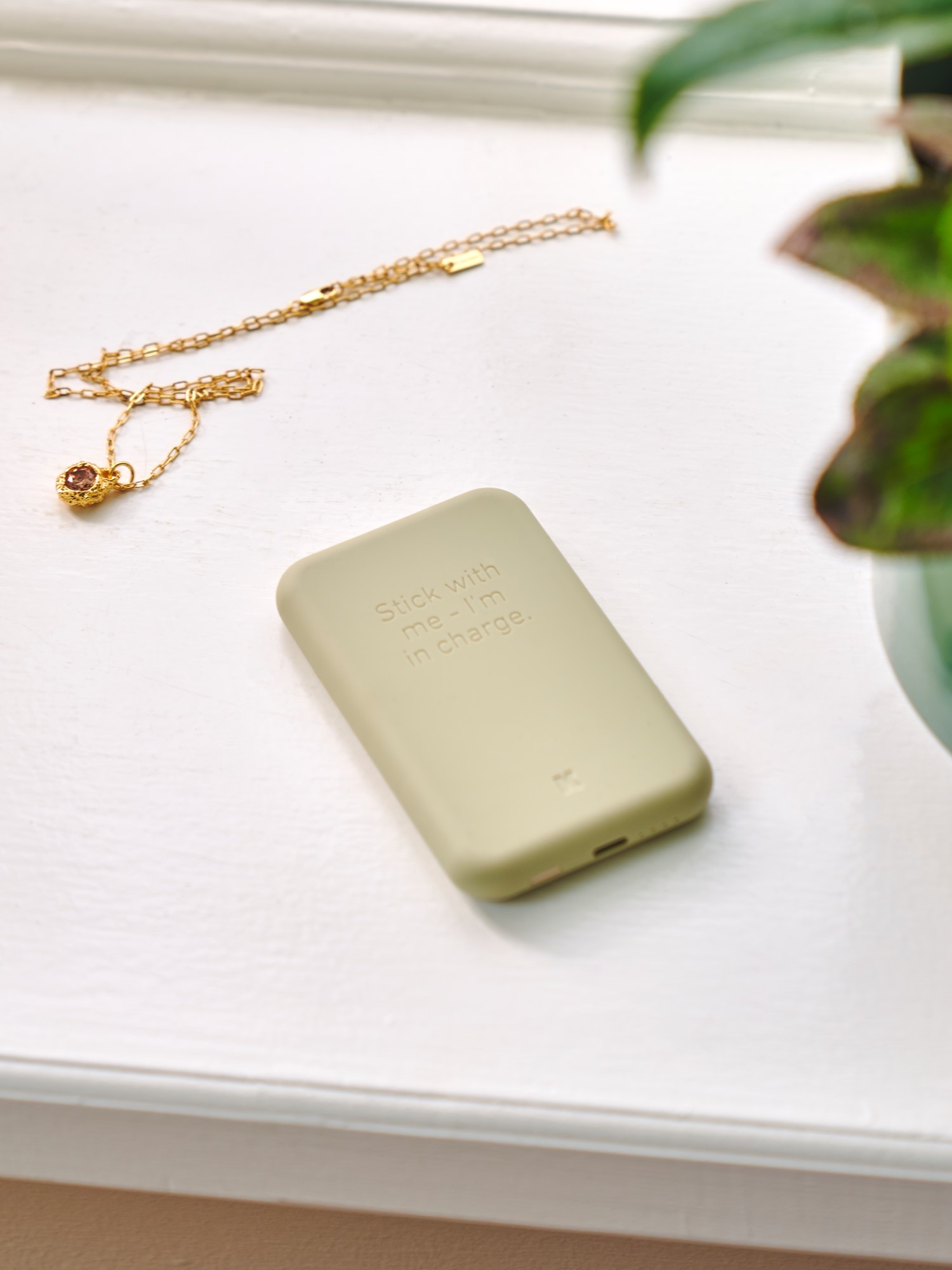 toCHARGE QI powerbank | 10,4 x 6,4 x 1,1 cm. | Spring Green | Kreafunk