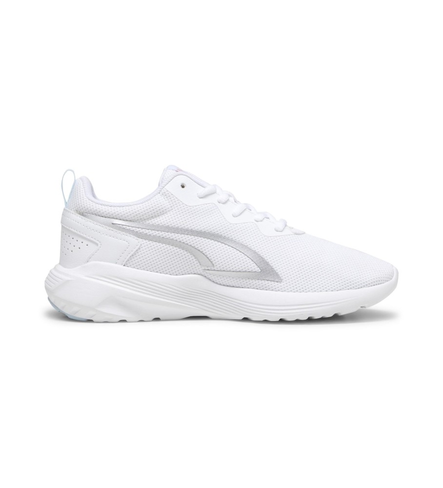 Tênis Puma All-Day Active, branco e cinza.