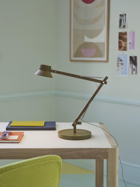 Muuto Dedicate S2 bureaulamp zwart