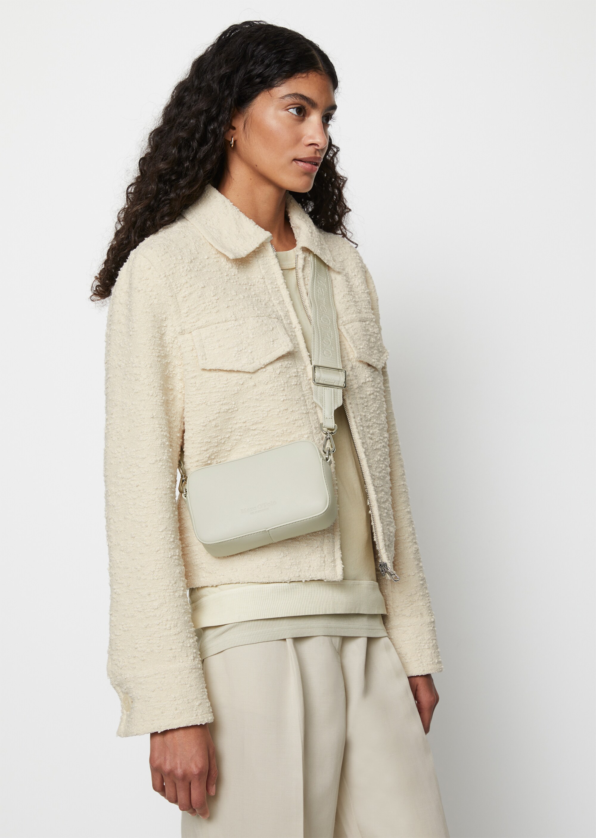 Umhängetasche XS aus einer Lederalternative aus recyceltem Polyester